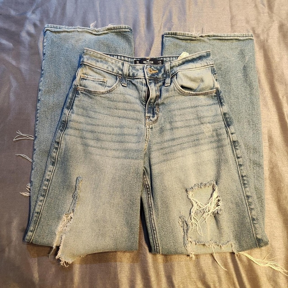 Baggy Distressed Hollister Light Wash Jeans
